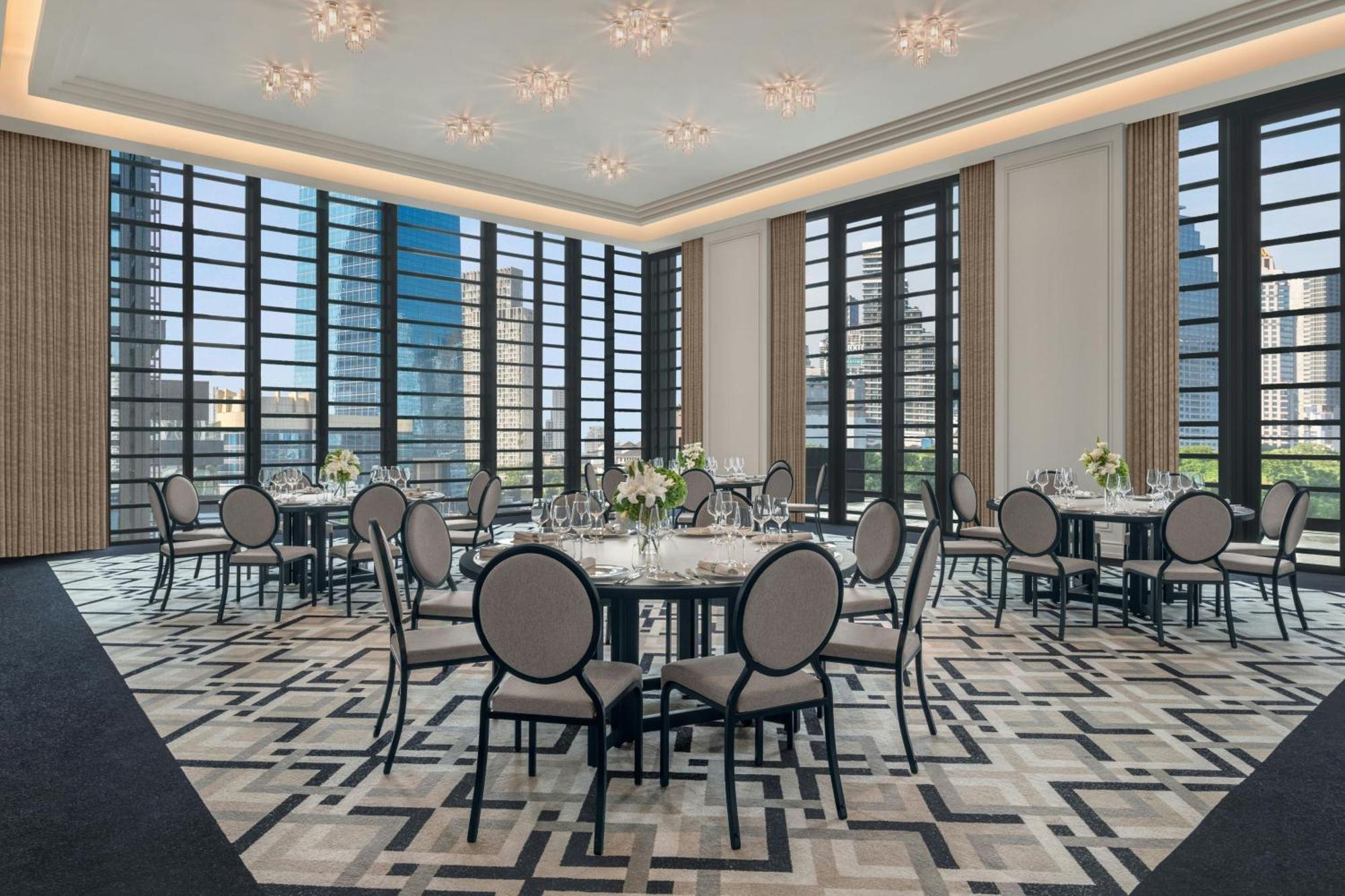 The Ritz-Carlton, Bangkok Hotel Exterior photo