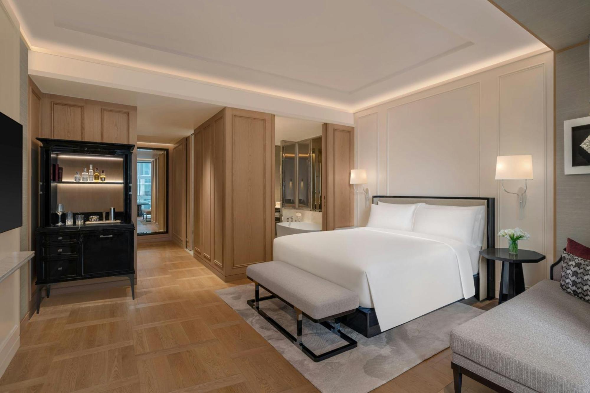 The Ritz-Carlton, Bangkok Hotel Exterior photo