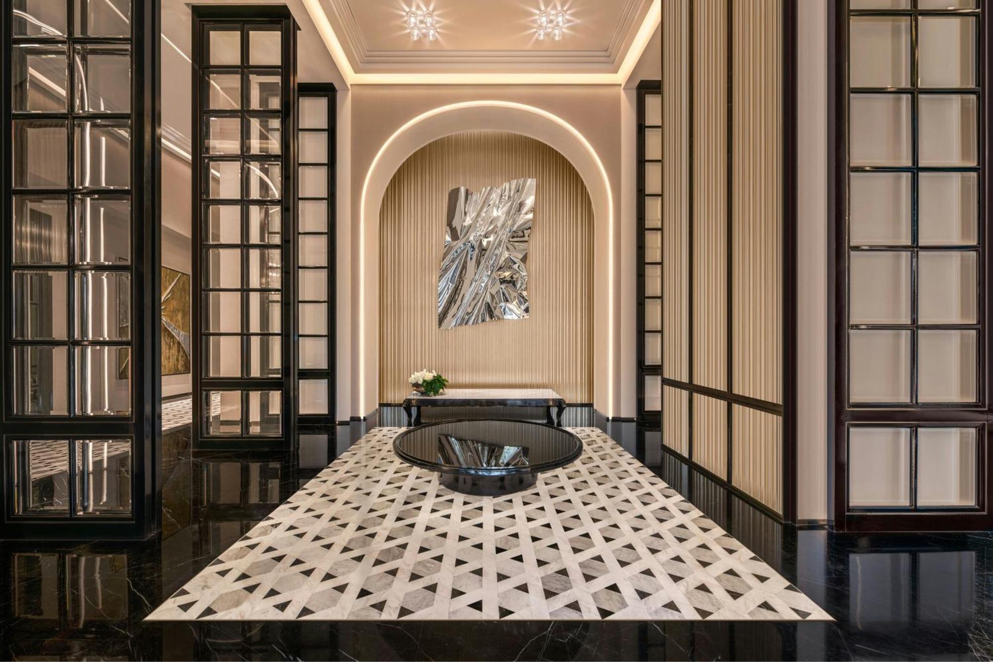 The Ritz-Carlton, Bangkok Hotel Exterior photo