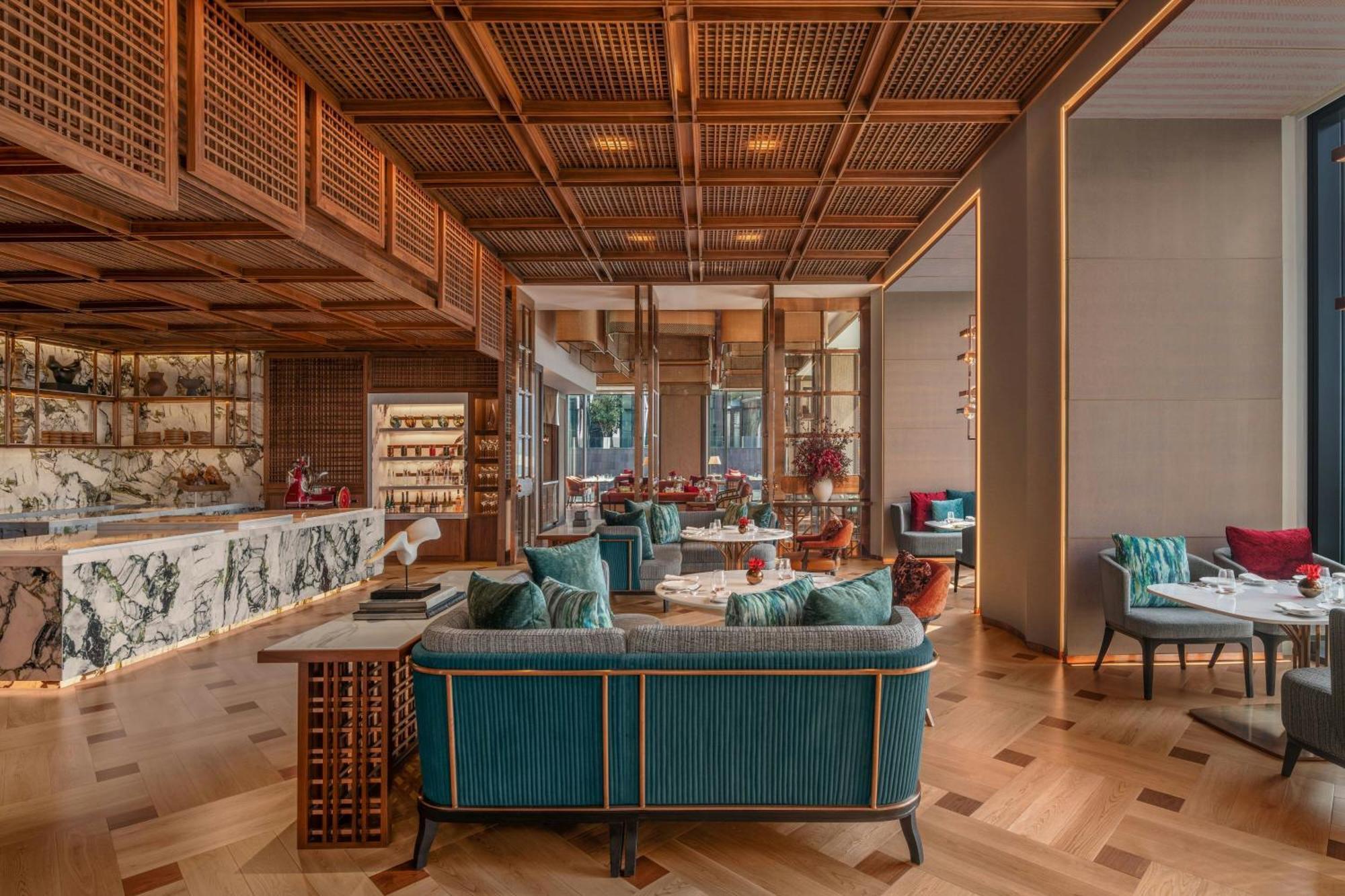 The Ritz-Carlton, Bangkok Hotel Exterior photo